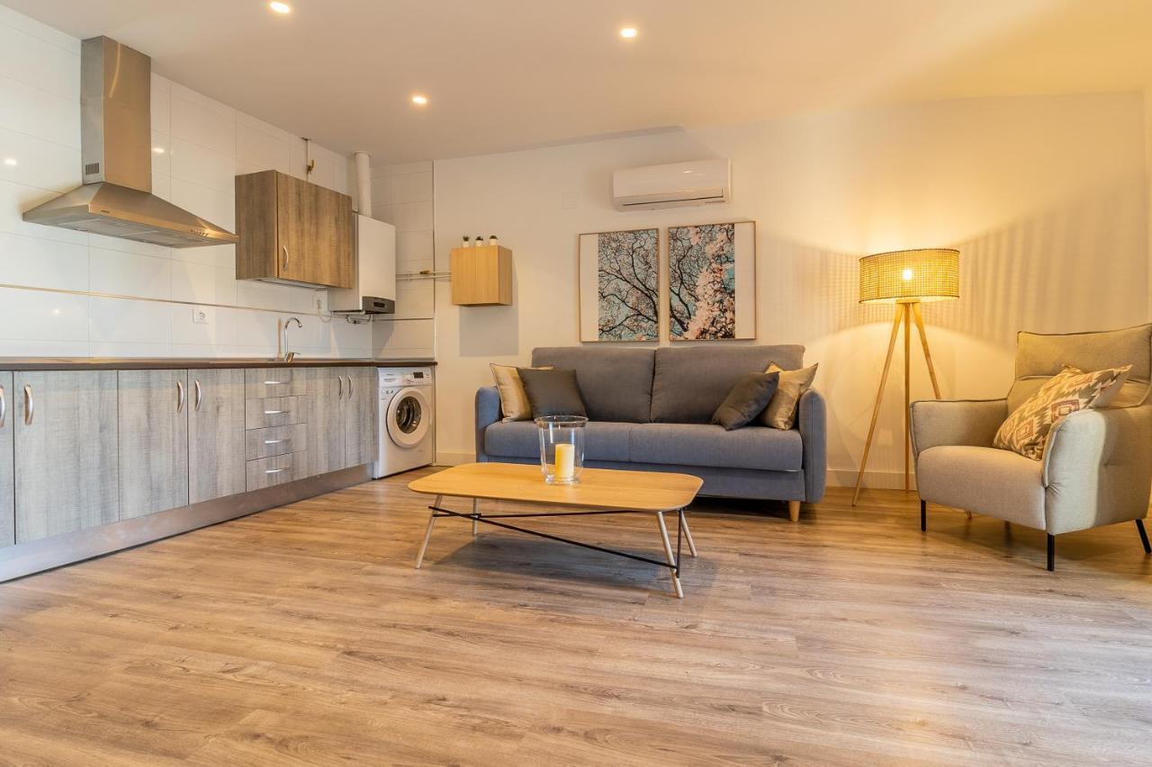 Apartamentos El Patio Plaza Santa Clara Caces Kültér fotó