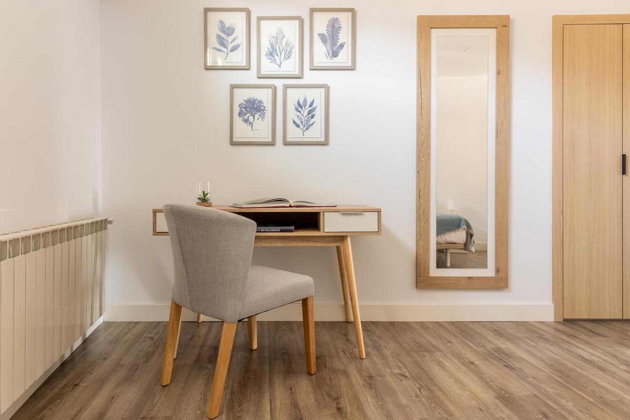Apartamentos El Patio Plaza Santa Clara Caces Kültér fotó